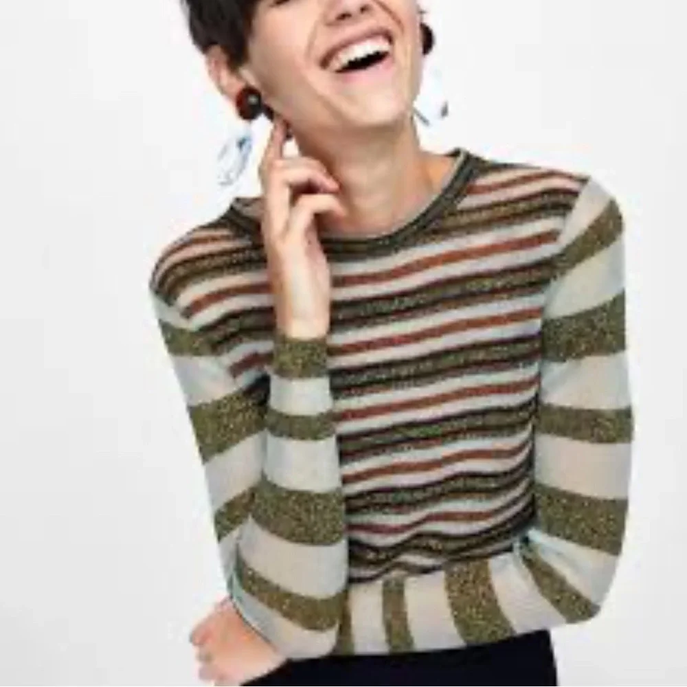 The cutest Zara knit - Picture 1 of 7